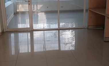 Disewakan Cepat Ruko Hoek 3 Lantai di Jalan Imam Bonjol Karawaci Kota Tangerang