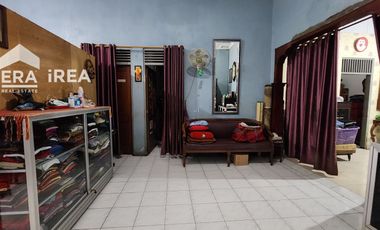 RUMAH DIJUAL DI SOLO DEKAT PASAR HARJODAKSINO