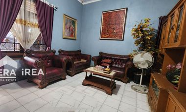 RUMAH DIJUAL DI SOLO DEKAT PASAR HARJODAKSINO