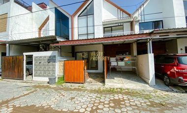 BU CEPAT! Rumah 2 Lantai Strategis Dekat Prambanan, Harga Miring!