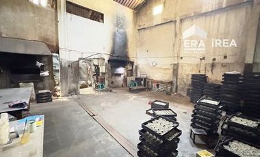 RUMAH DAN RUANG USAHA DIJUAL DI SOLO KOTA DEKAT STASIUN BALAPAN, TERMINAL TIRTONADI