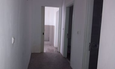 Disewakan  Gedung Ruko Green Village 3 Unit Gandeng ( 1hoek, 2 badan ) Cipondoh Tangerang