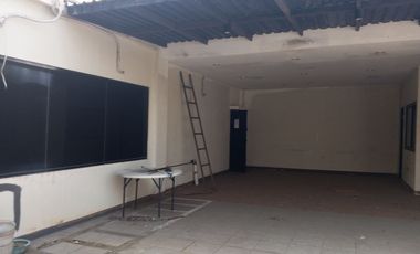 Disewakan  Gedung Ruko Green Village 3 Unit Gandeng ( 1hoek, 2 badan ) Cipondoh Tangerang