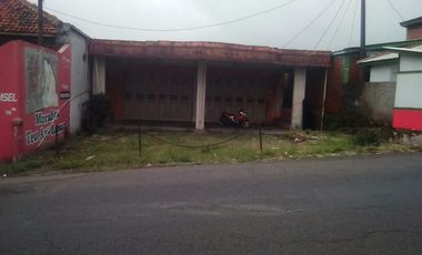 Rumah untuk Usaha Komersil Pinggir Jl Raya Ciater, Type 243 LT 390 M2, Ciater, Subang.