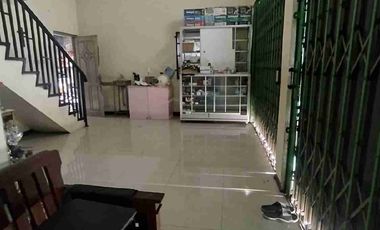 Dijual Murah  Rumah dan Toko di Pucang Gading
