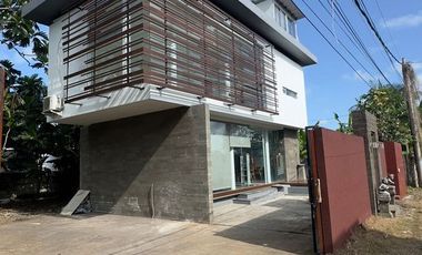 Gedung Kantor Premium 2 Lantai Dijual, di Lodtunduh, Ubud Area