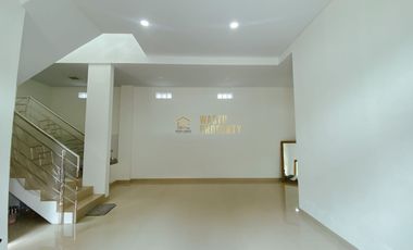 RUMAH 2LT, SIAP HUNI 3 MENIT KE SMA NEGERI 2 NGAGLIK