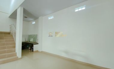 RUMAH 2LT, SIAP HUNI 3 MENIT KE SMA NEGERI 2 NGAGLIK