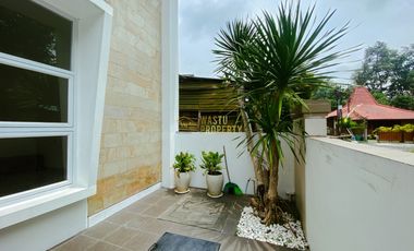 RUMAH 2LT, SIAP HUNI 3 MENIT KE SMA NEGERI 2 NGAGLIK