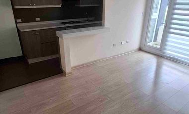 Arriendo luminoso Departamento en Temuco. Condominio con Piscina a minutos del centro,   avda. Alemania y  a Centro Comercial al lado del condominio.