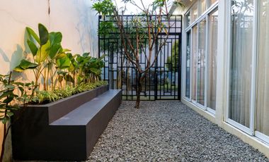 Di Sewakan Rumah Bersih Terawat Bagus Siap Huni Di Kota Baru parahyangan Bandung Full Furnished