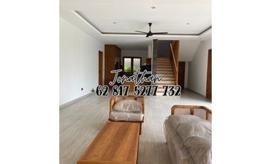 Dijual Villa Mewah Baru 4 Kamar Tidur View Laut di Pecatu Badung Bali - VSKHE