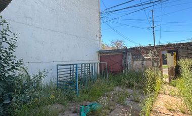 Terreno con Construcción a Refaccionar en Martín Zapata 2700 – Oportunidad Real para Inversores