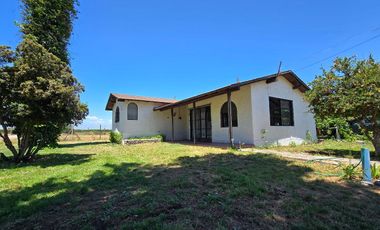 Casa 3 dorm, 2 baños con gran terreno Calle Olea / Isla de Maipo