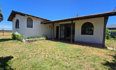 Casa 3 dorm, 2 baños con gran terreno Calle Olea / Isla de Maipo