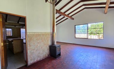 Casa 3 dorm, 2 baños con gran terreno Calle Olea / Isla de Maipo