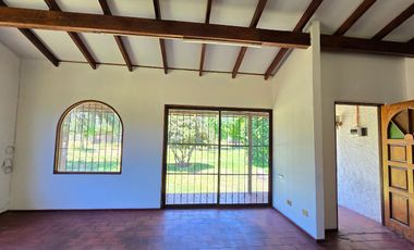 Casa 3 dorm, 2 baños con gran terreno Calle Olea / Isla de Maipo