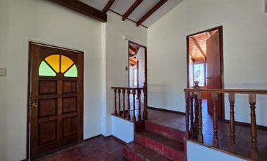 Casa 3 dorm, 2 baños con gran terreno Calle Olea / Isla de Maipo
