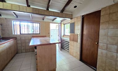 Casa 3 dorm, 2 baños con gran terreno Calle Olea / Isla de Maipo