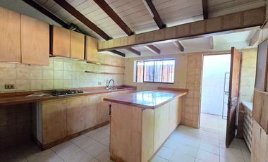 Casa 3 dorm, 2 baños con gran terreno Calle Olea / Isla de Maipo