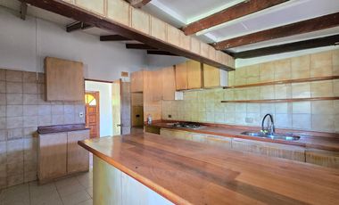 Casa 3 dorm, 2 baños con gran terreno Calle Olea / Isla de Maipo