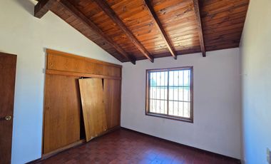Casa 3 dorm, 2 baños con gran terreno Calle Olea / Isla de Maipo
