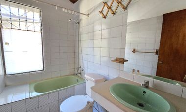 Casa 3 dorm, 2 baños con gran terreno Calle Olea / Isla de Maipo