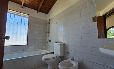 Casa 3 dorm, 2 baños con gran terreno Calle Olea / Isla de Maipo