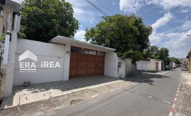 RUMAH FULL FURNISHED DIJUAL DI SOLO DEKAT SINGOSAREN PLAZA, PASAR KLEWER