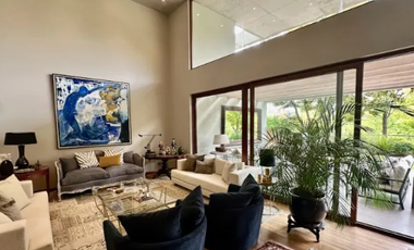 Departamento En Venta En Golf De Manquehue Con Jardín