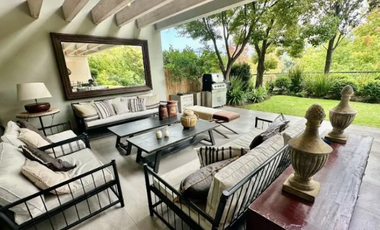 Departamento En Venta En Golf De Manquehue Con Jardín