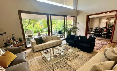 Departamento En Venta En Golf De Manquehue Con Jardín