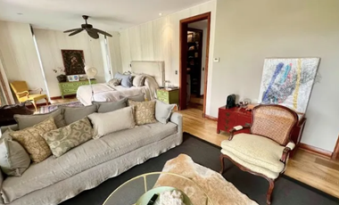 Departamento En Venta En Golf De Manquehue Con Jardín