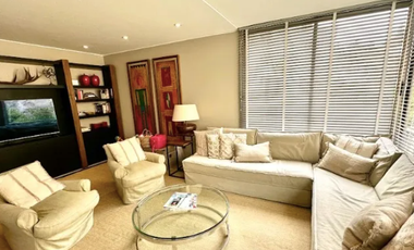 Departamento En Venta En Golf De Manquehue Con Jardín