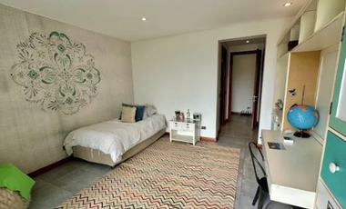 Departamento En Venta En Golf De Manquehue Con Jardín