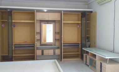 RUMAH DHARMAHUSADA MAS 2 LANTAI STRATEGIS, NEGO TIPIS