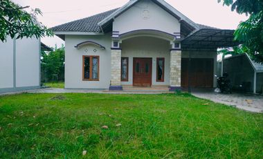 Dijual SEGERA Rumah & Toko di Jln. Raya Sragen - Balong