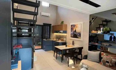 RUMAH 2 LANTAI CICILAN 1 JUTAAN DI LIPPO CIKARANG HARGA 300JUTAAN