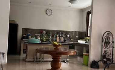 Mansion megah Lenteng Agung super luas 1500m lokasi strategis harga bisa nego