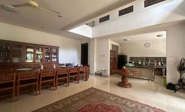 Mansion megah Lenteng Agung super luas 1500m lokasi strategis harga bisa nego