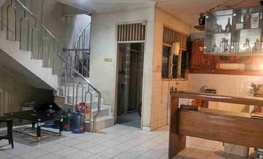 RUMAH DI gelong baru barat