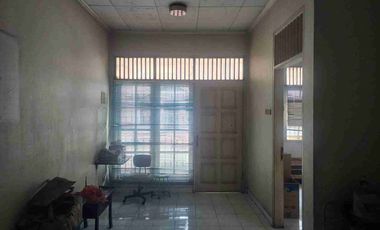 RUMAH DI gelong baru barat