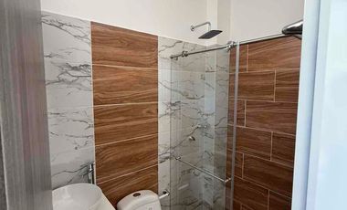 SE VENDE CASA DOS PISOS- YOPAL CASANARE, BARRIO SANTA MARTA