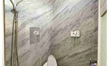 DIJUAL TANPA BASA-BASI RUMAH KOMERSIL 2 LANTAI DIPERUMAHAN VILLA KEDAMAIAN ASRI MANDIRI