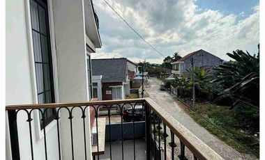 DIJUAL TANPA BASA-BASI RUMAH KOMERSIL 2 LANTAI DIPERUMAHAN VILLA KEDAMAIAN ASRI MANDIRI