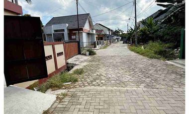 DIJUAL TANPA BASA-BASI RUMAH KOMERSIL 2 LANTAI DIPERUMAHAN VILLA KEDAMAIAN ASRI MANDIRI