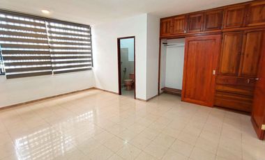 Alquiler de Suite 2 Ambientes en 1er Piso - Av Hno. Miguel Cerca a Aeropuerto de Guayaquil y Mall del Sol.