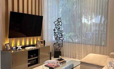 Venta de hermosa casa moderna remodelada en Urb. Arrecife, Isla Mocolí