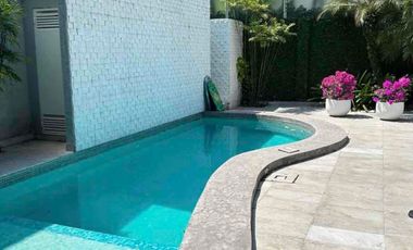 Venta de hermosa casa moderna remodelada en Urb. Arrecife, Isla Mocolí