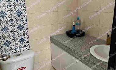 Renta de hermosa casa en Casa Laguna, cerca al nuevo comisariato del vial 1.